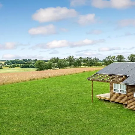 Holiday home Lovely In With Wifi